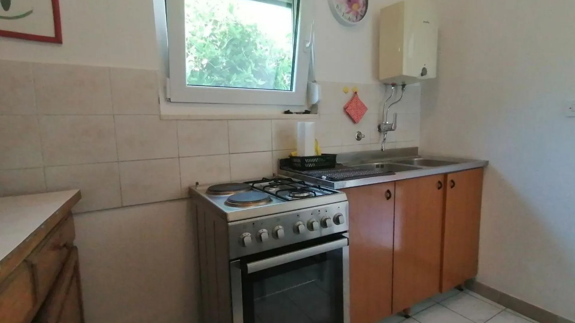 Appartement In Premantura Mit Grill, Terrasse Und Garten 0*,