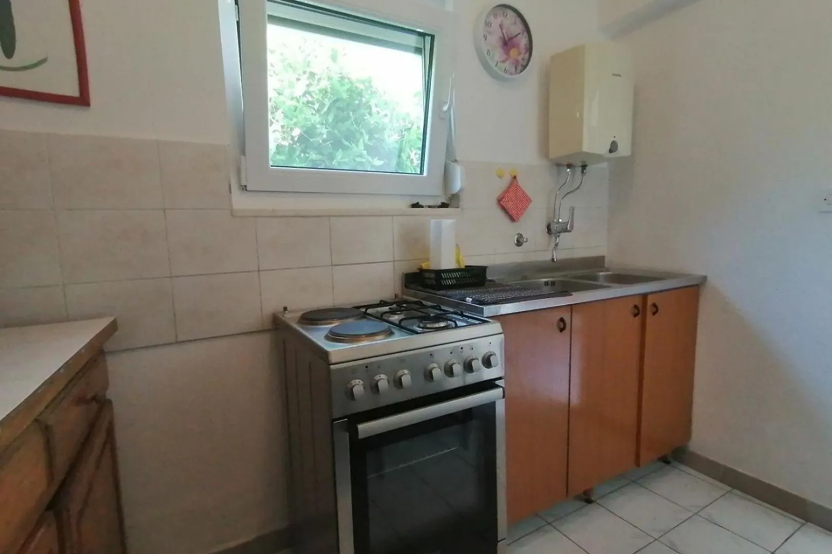 Appartement In Premantura Mit Grill, Terrasse Und Garten Apartmán
